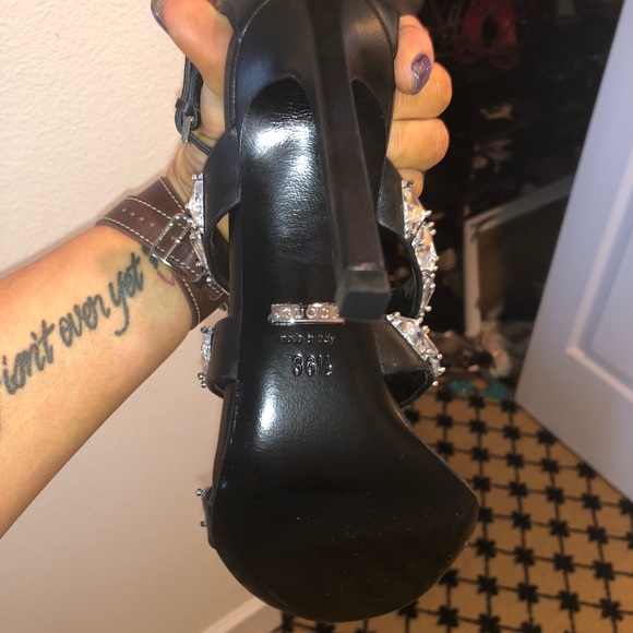 Gucci Stilettos - Picture 6 of 8